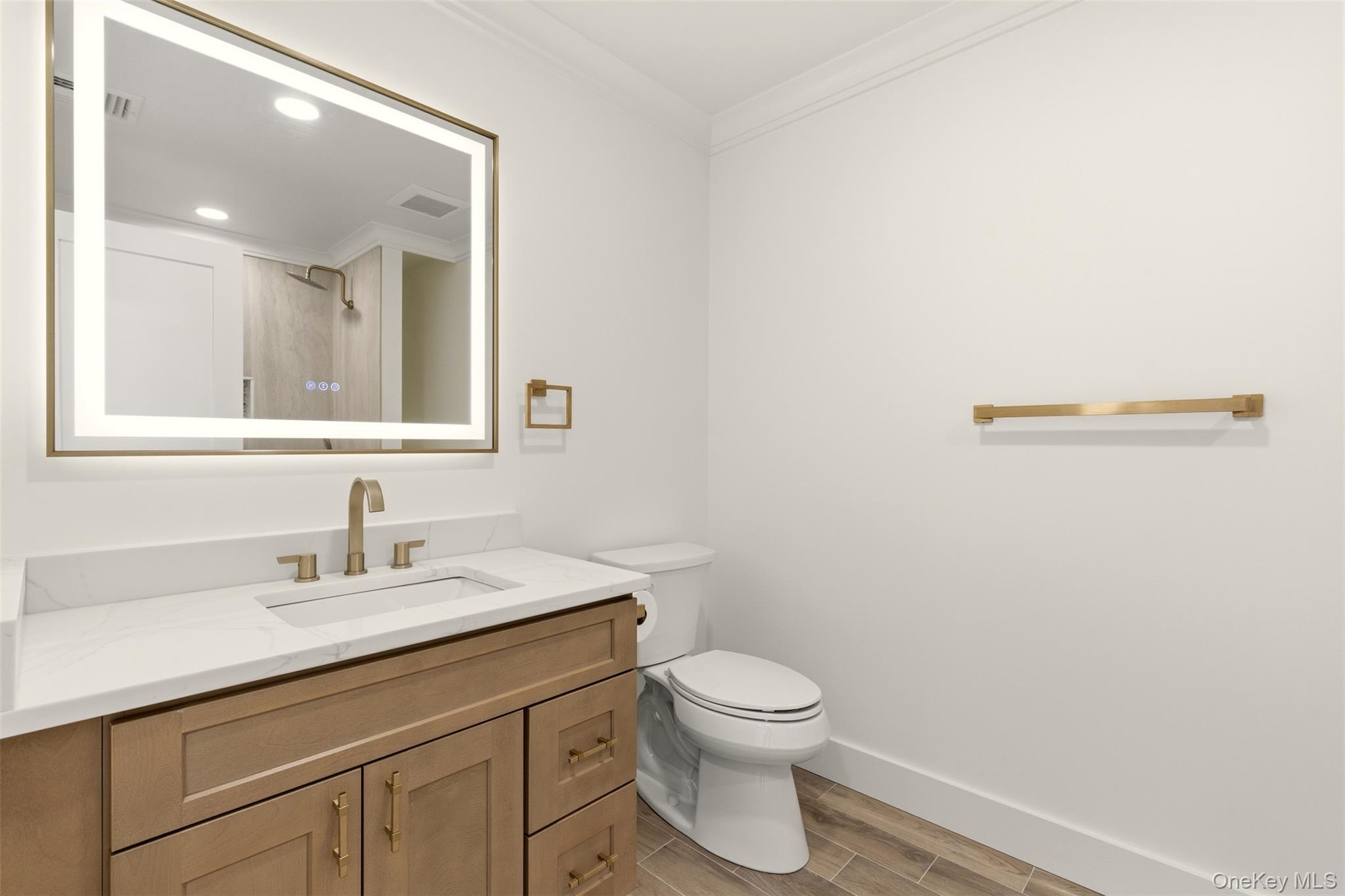 #17 photo, 11 Plantation Drive, Саффолк ‖ Hauppauge , NY 11788