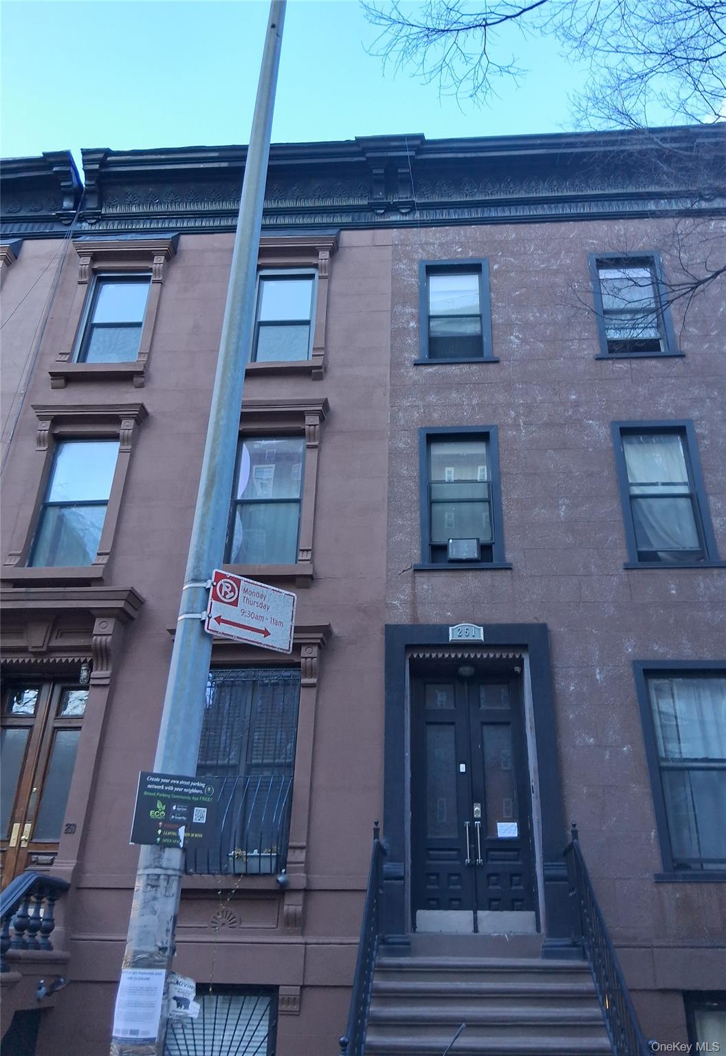 #9 photo, 251 W 131st Street, New York (Manhattan) , NY 10027