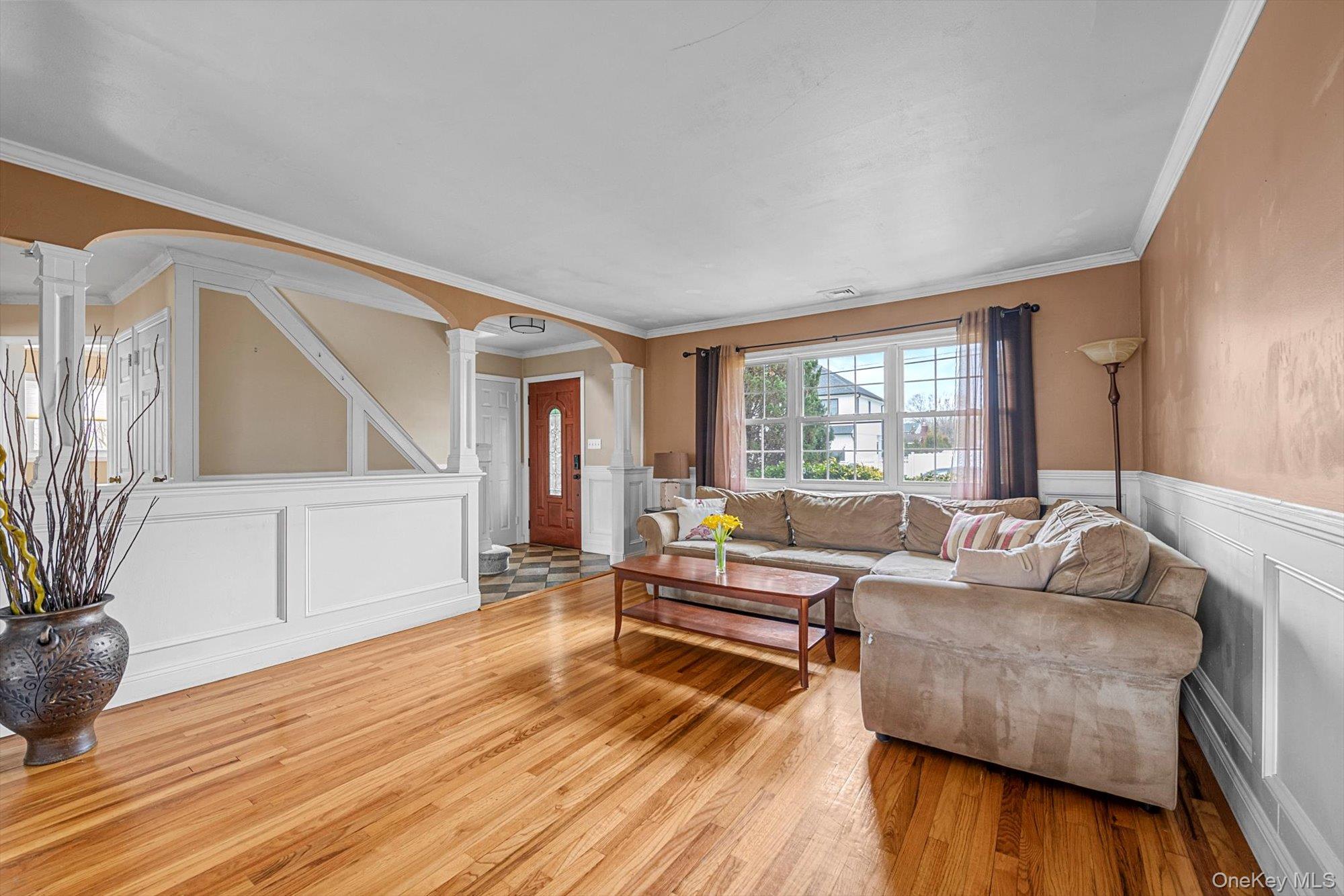 #2 photo, 111 Elberta Drive, Саффолк ‖ East Northport , NY 11731