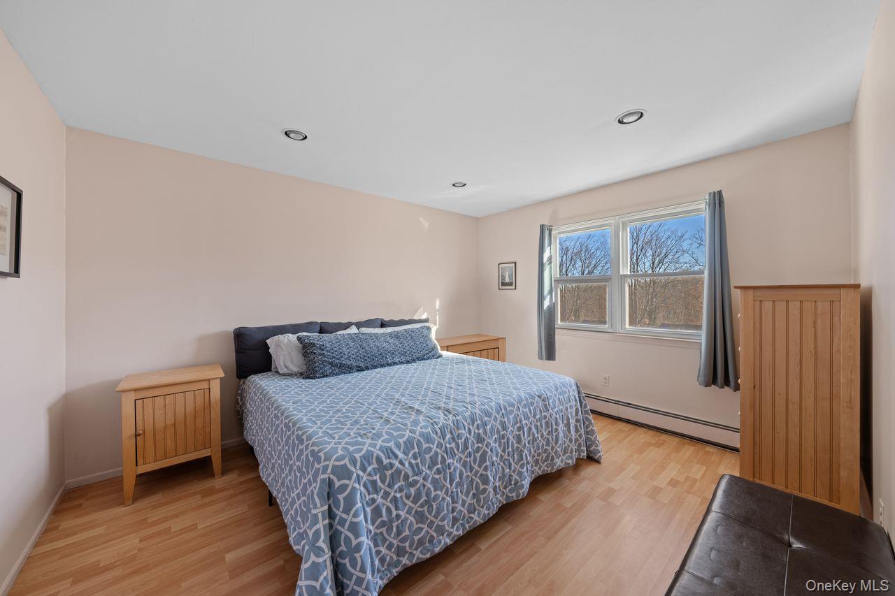 #12 photo, 1 Lange Court, سوفولك Melville , NY 11747