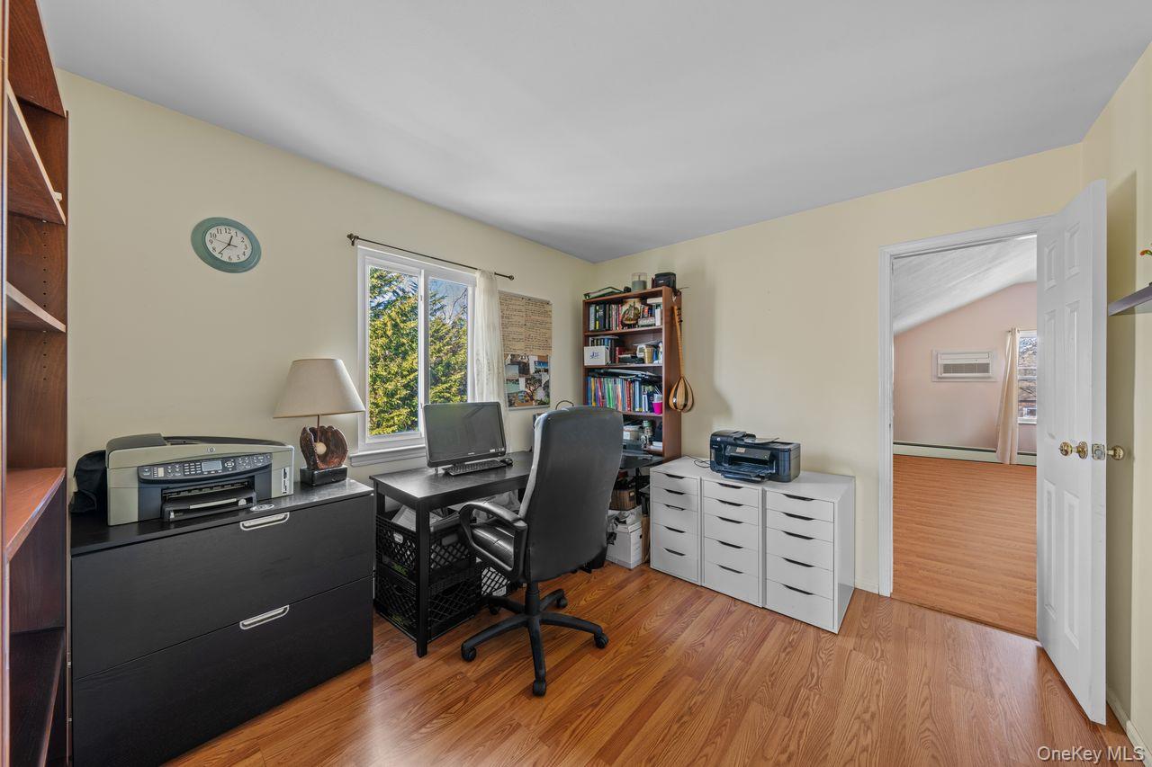 #13 photo, 1 Lange Court, سوفولك Melville , NY 11747