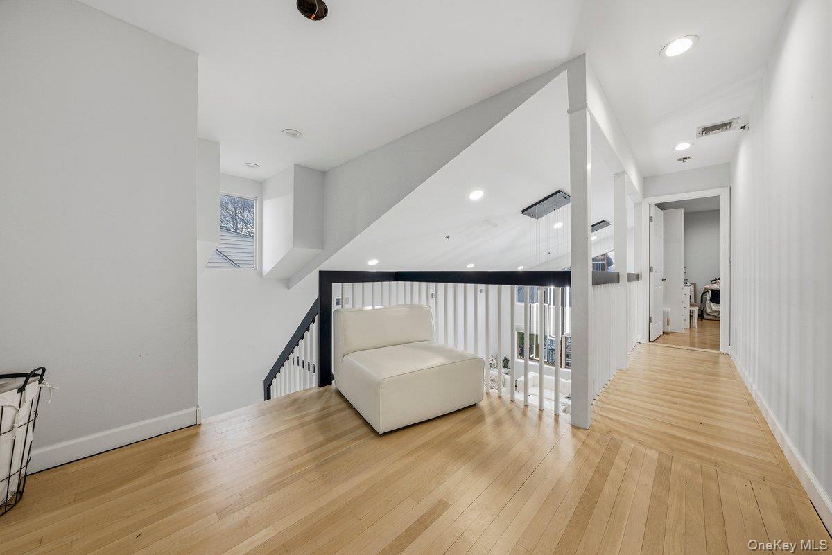 #16 photo, 41 Tyndale Place, Yonkers , NY 10701