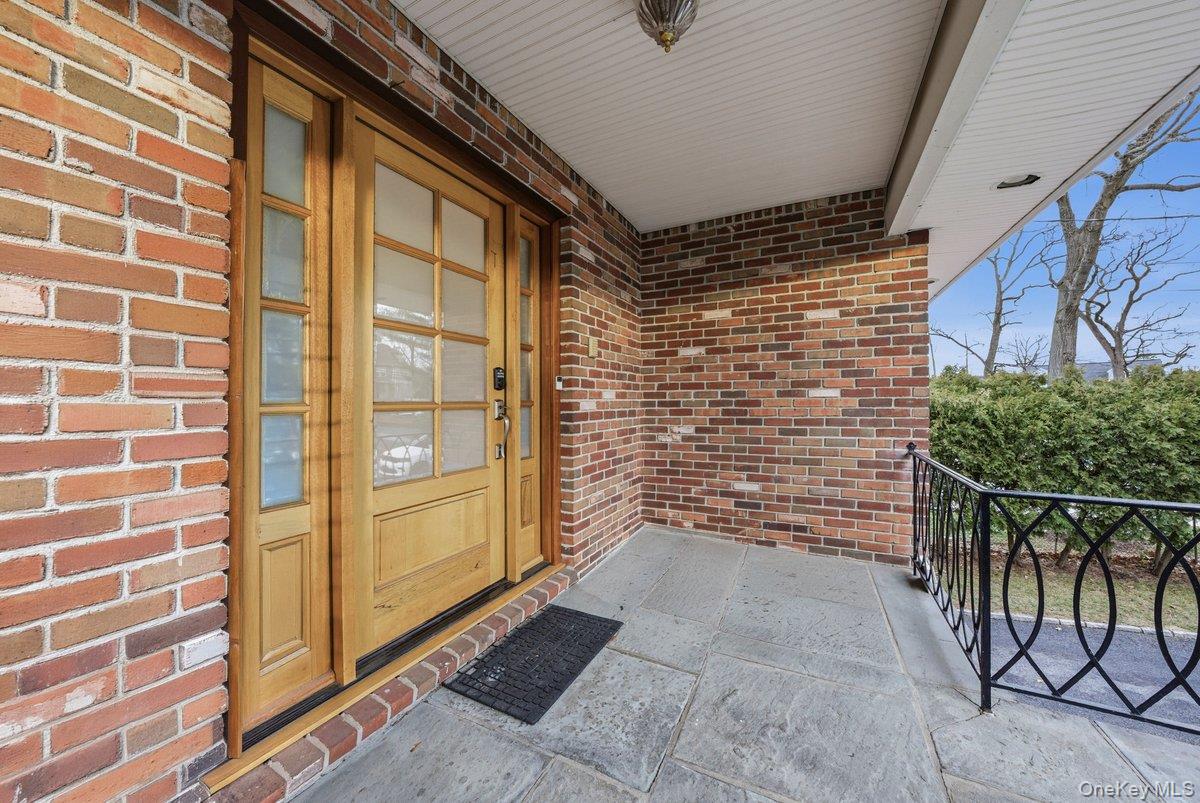 #3 photo, 41 Tyndale Place, Yonkers , NY 10701