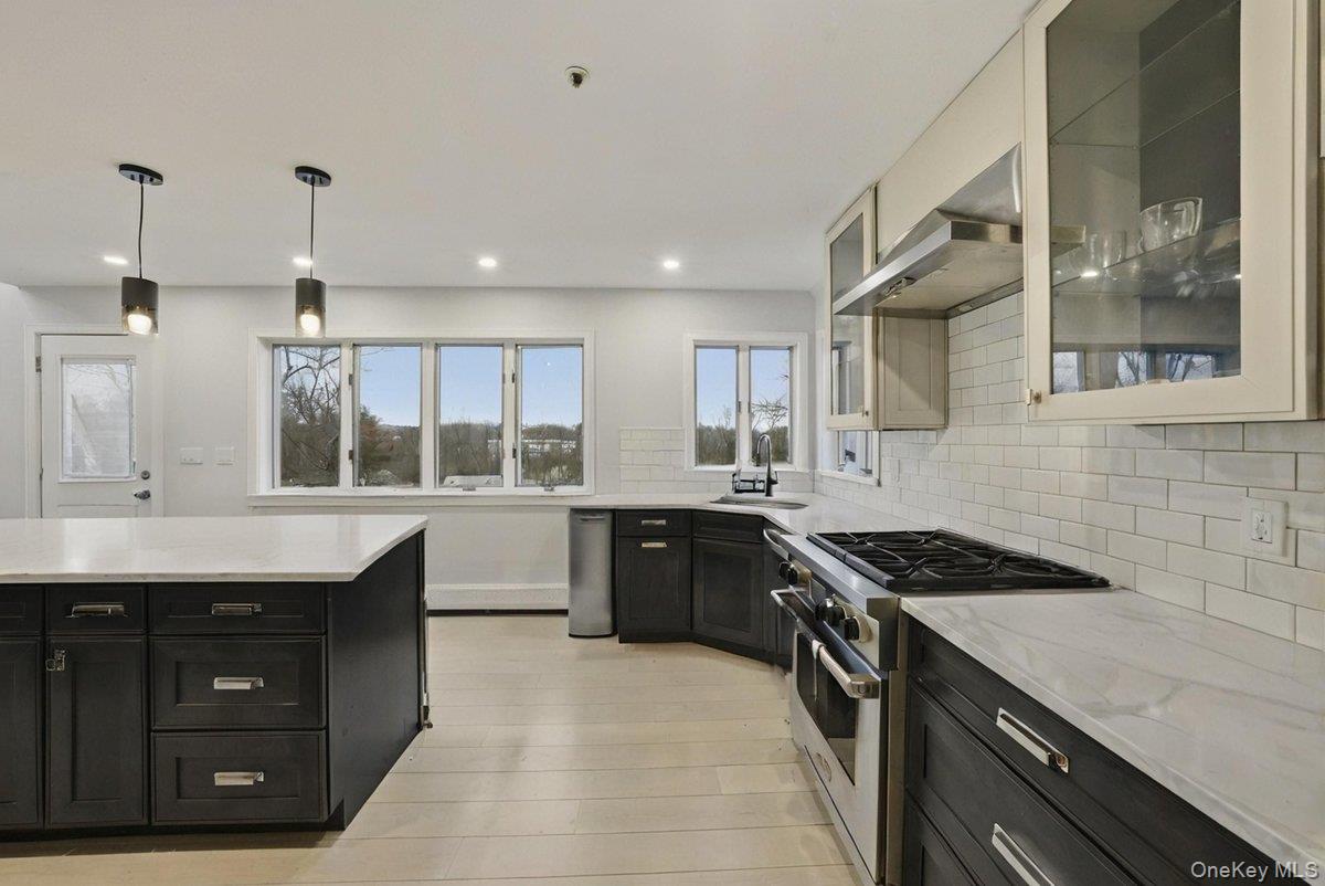 #5 photo, 41 Tyndale Place, Yonkers , NY 10701