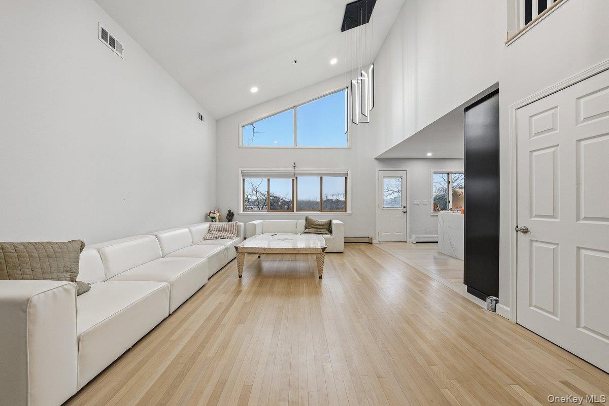 #8 photo, 41 Tyndale Place, Yonkers , NY 10701