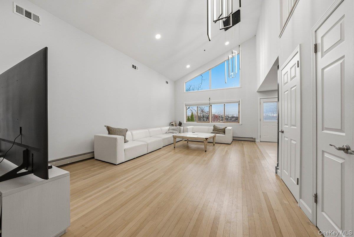 #9 photo, 41 Tyndale Place, Yonkers , NY 10701