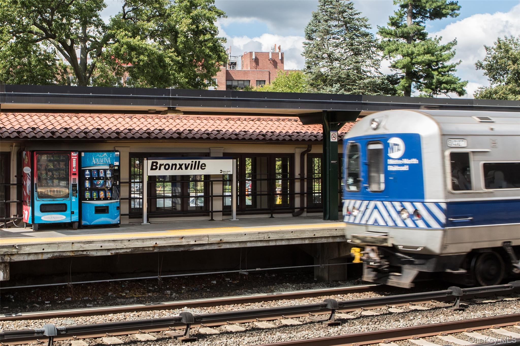 #15 photo, 11 Brooklands, Bronxville , NY 10708