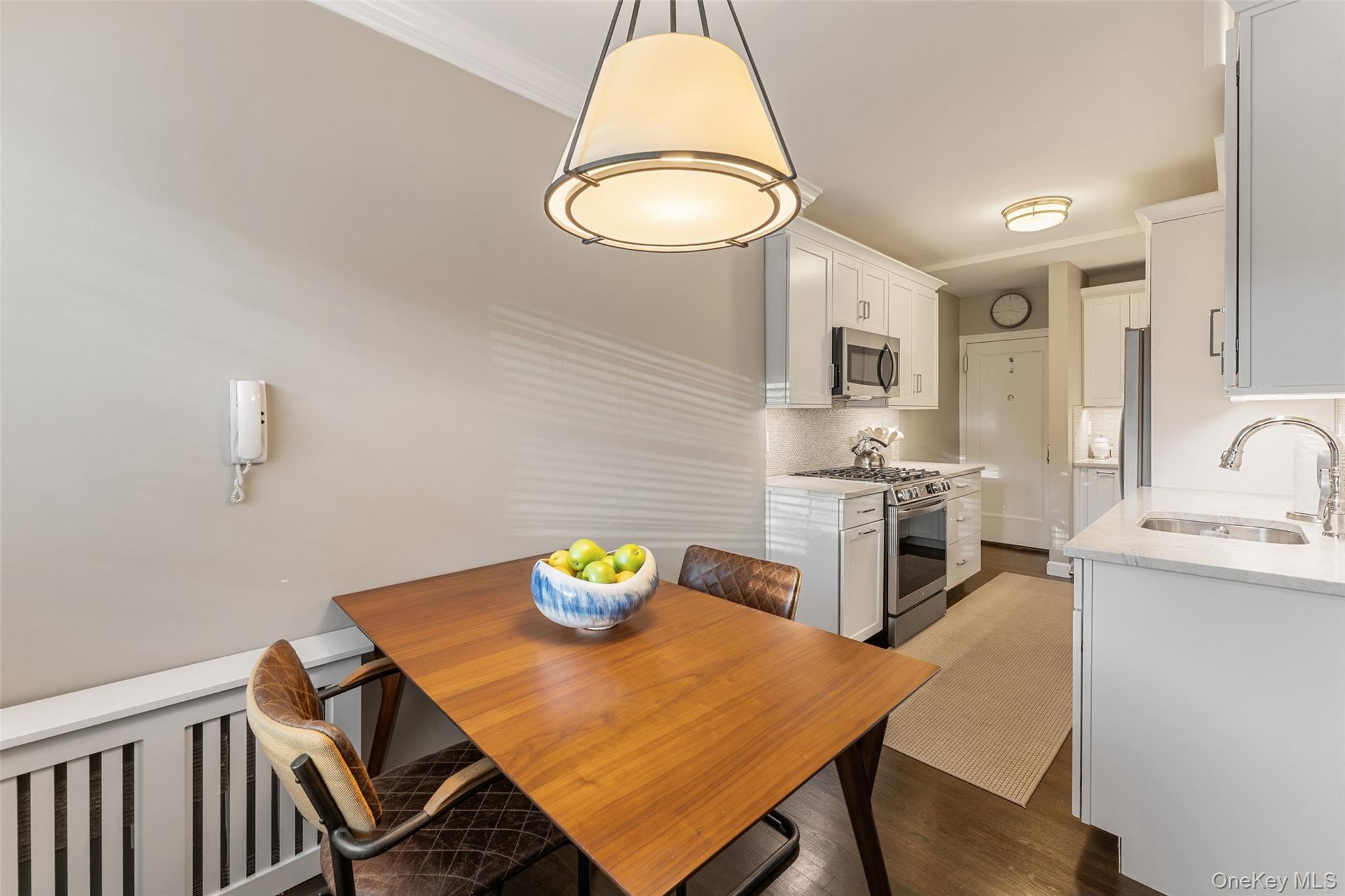 #6 photo, 11 Brooklands, Bronxville , NY 10708