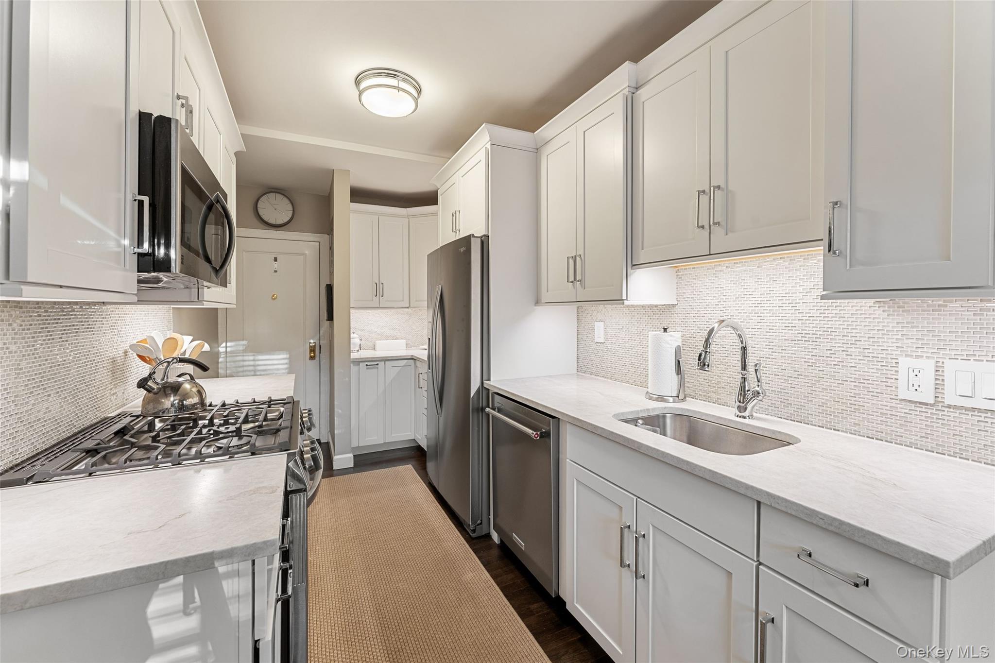 #7 photo, 11 Brooklands, Bronxville , NY 10708