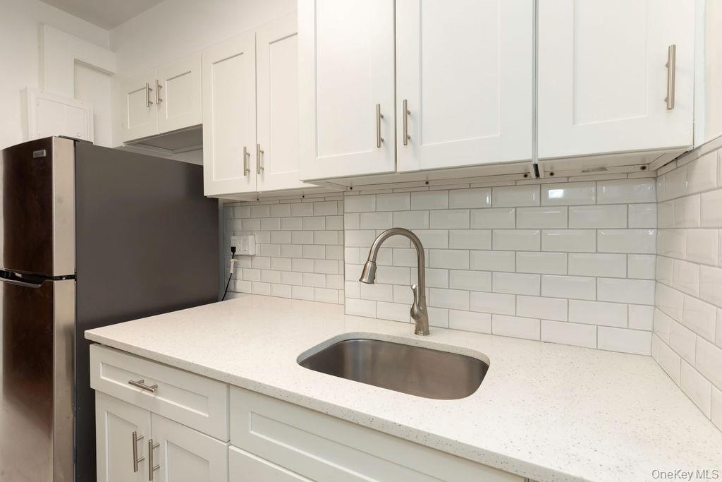 #10 photo, 1970 E Tremont Avenue, برونكس Bronx , NY 10462