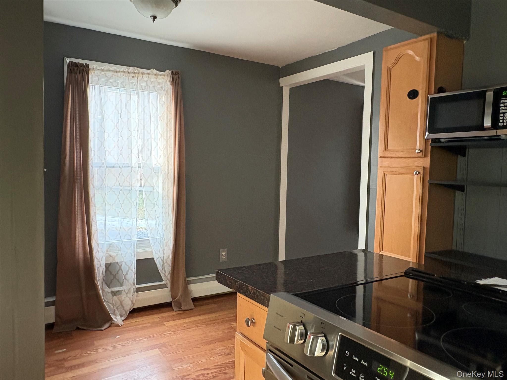 #2 photo, 10 Glenwood Avenue, Poughkeepsie , NY 12603