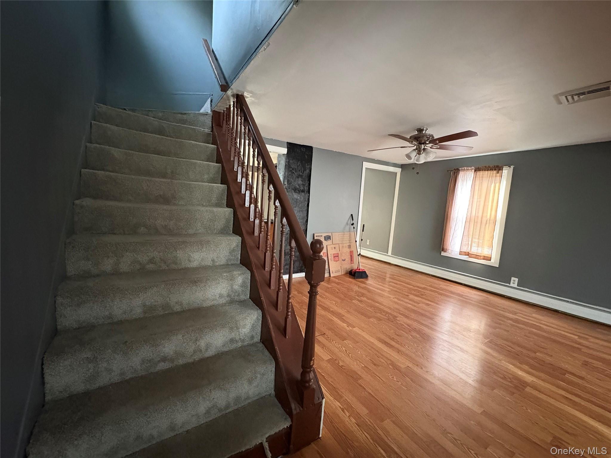 #7 photo, 10 Glenwood Avenue, Poughkeepsie , NY 12603