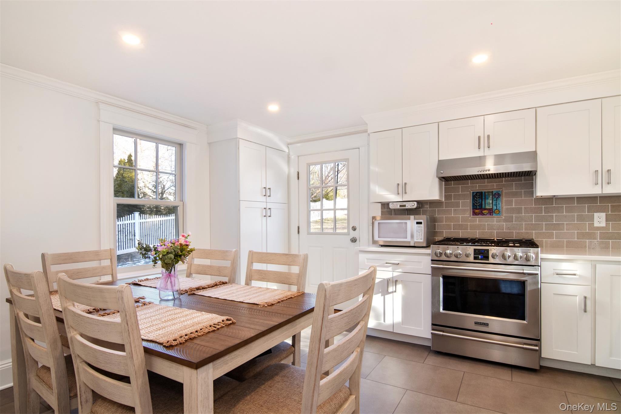 #5 photo, 8 Washington Place, Tarrytown , NY 10591