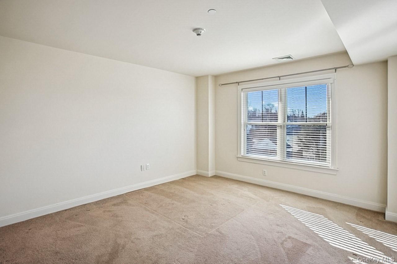 #7 photo, 225 Stanley Avenue, Mamaroneck , NY 10543