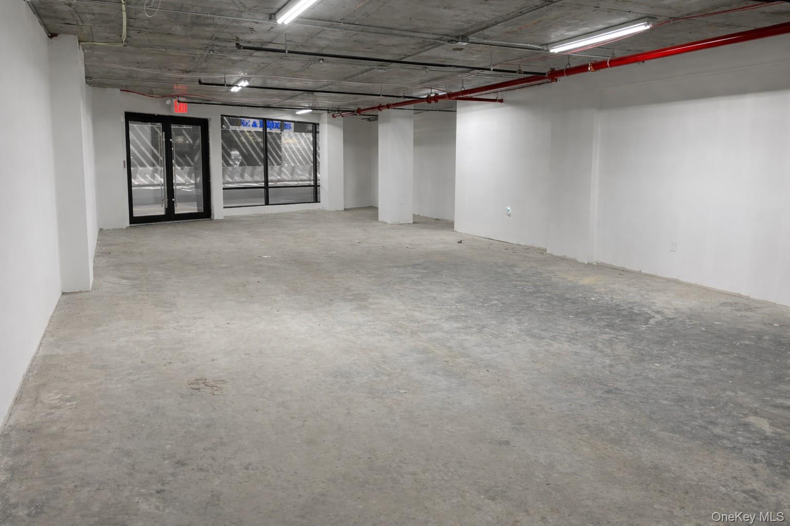 #1 photo, 52-16 Roosevelt Avenue, 皇后區 木邊 Woodside , NY 11377