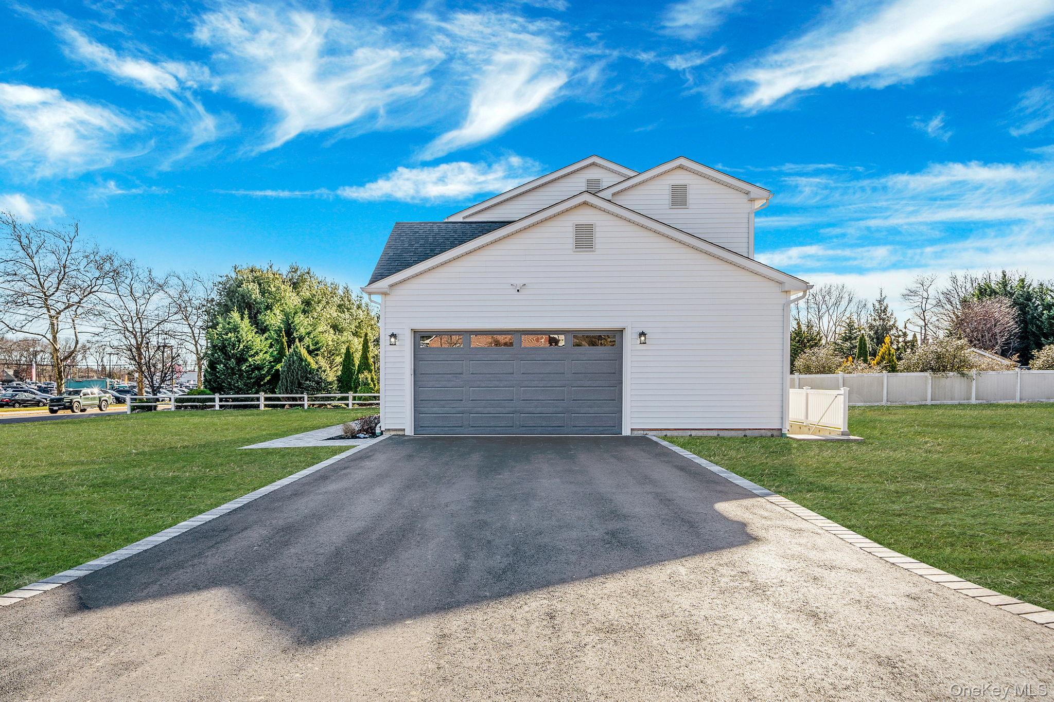 #4 photo, NC Pine Street, 东长岛 Port Jefferson Station , NY 11776