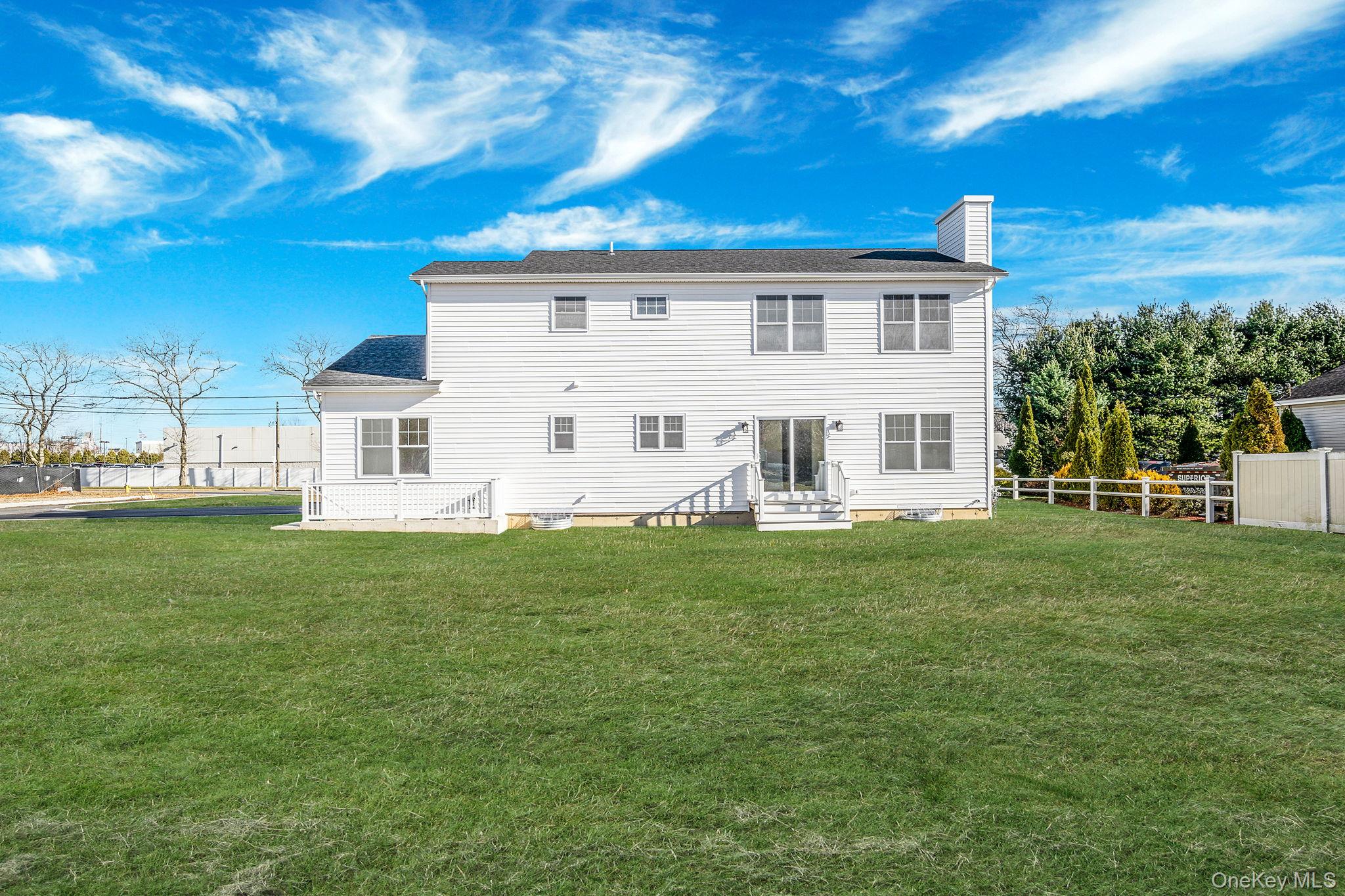 #6 photo, NC Pine Street, 东长岛 Port Jefferson Station , NY 11776