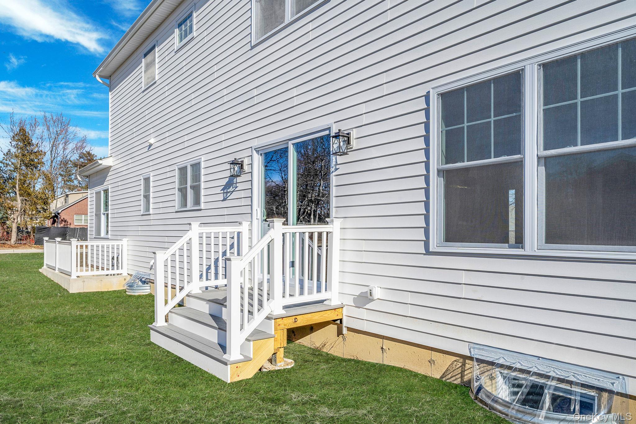 #7 photo, NC Pine Street, 东长岛 Port Jefferson Station , NY 11776