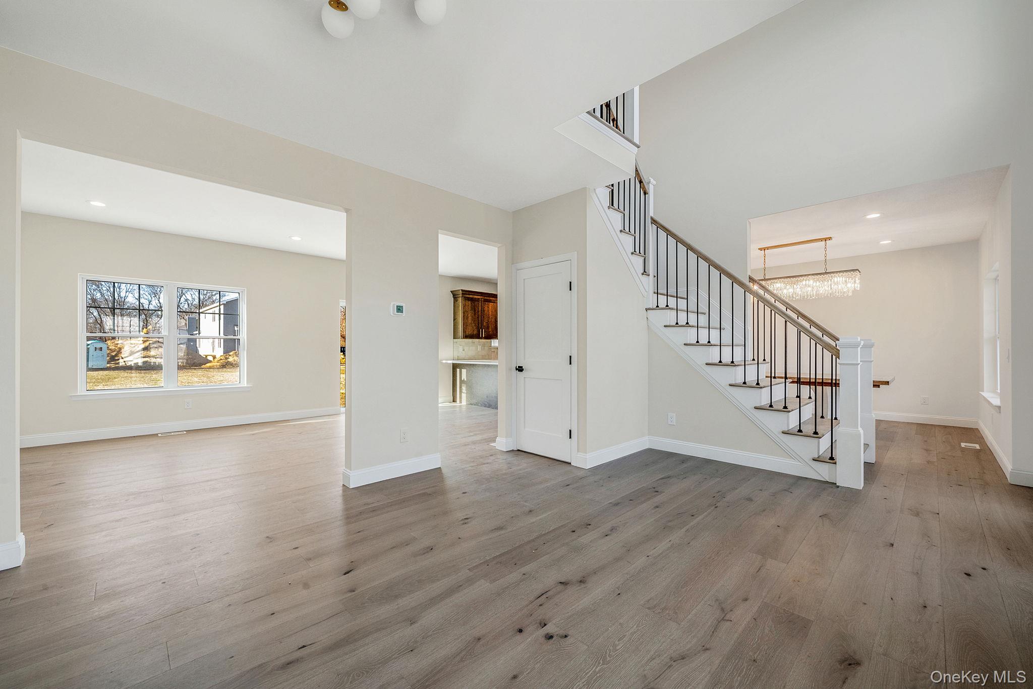 #8 photo, NC Pine Street, 东长岛 Port Jefferson Station , NY 11776