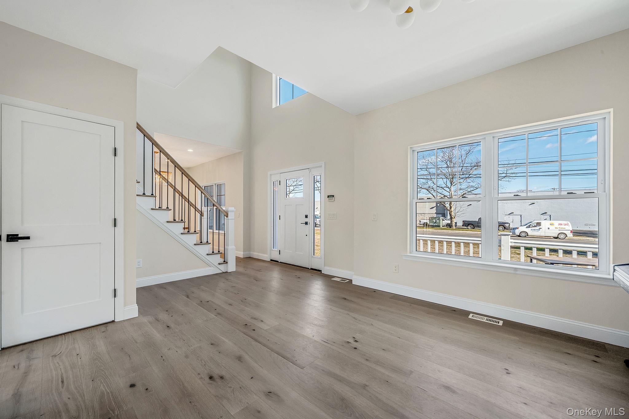 #9 photo, NC Pine Street, 东长岛 Port Jefferson Station , NY 11776