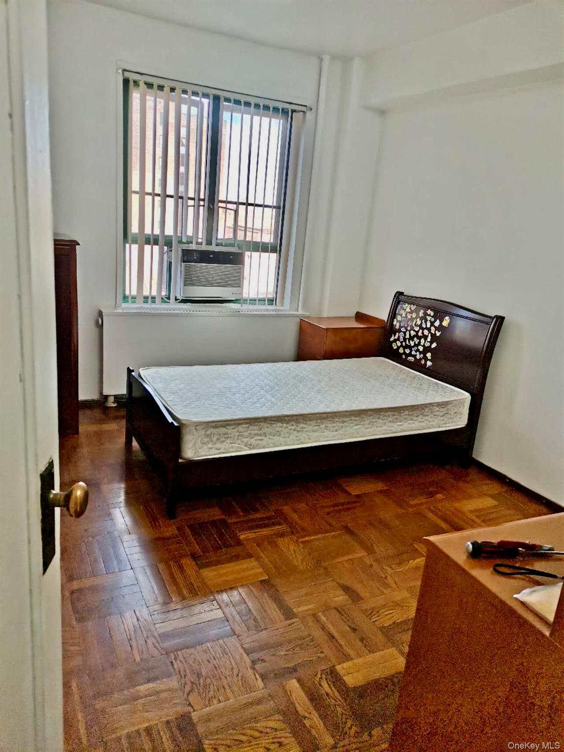 #12 photo, 1604 Metropolitan Avenue, Бронкс ‖ Bronx , NY 10462