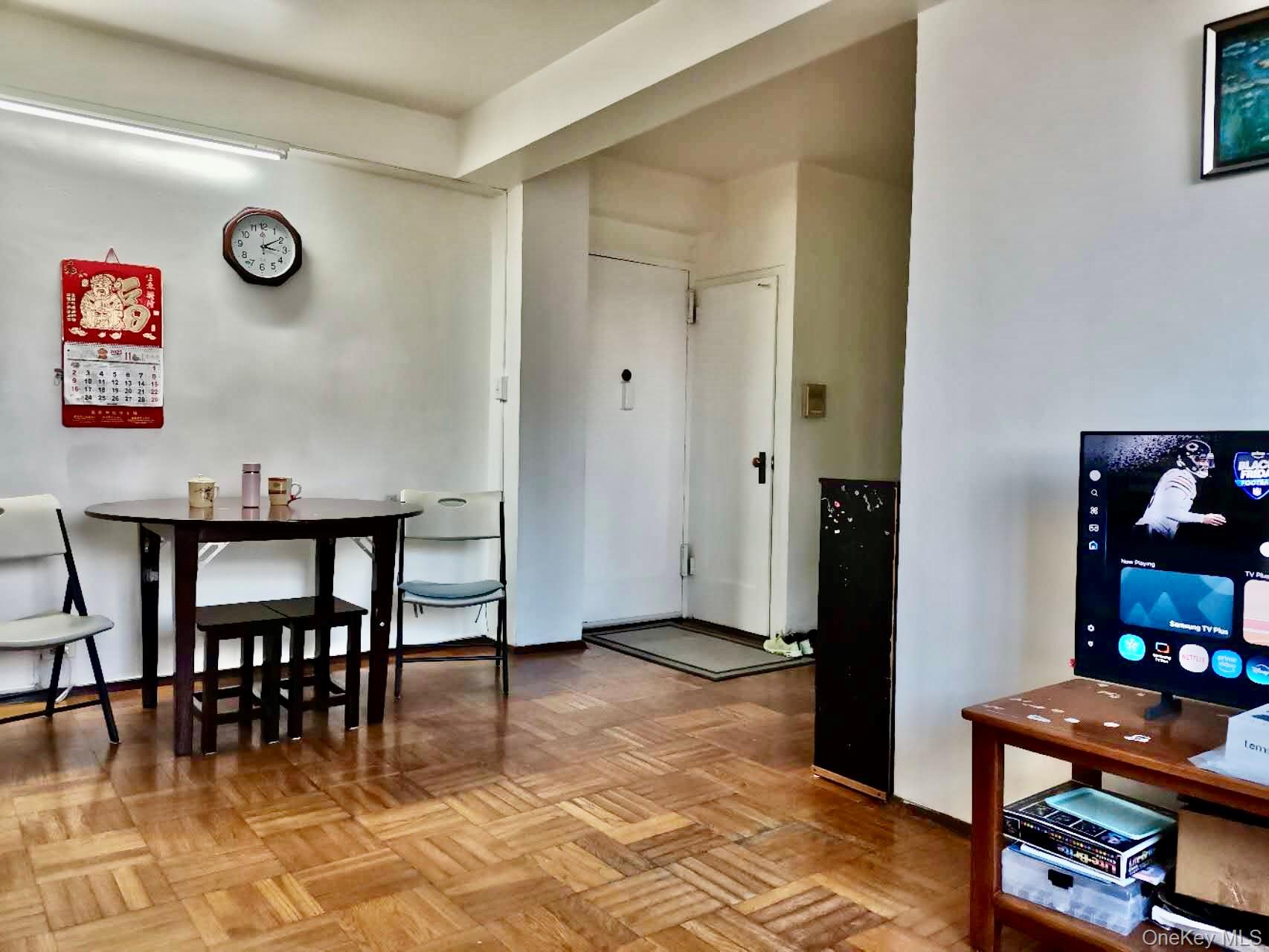 #4 photo, 1604 Metropolitan Avenue, Бронкс ‖ Bronx , NY 10462