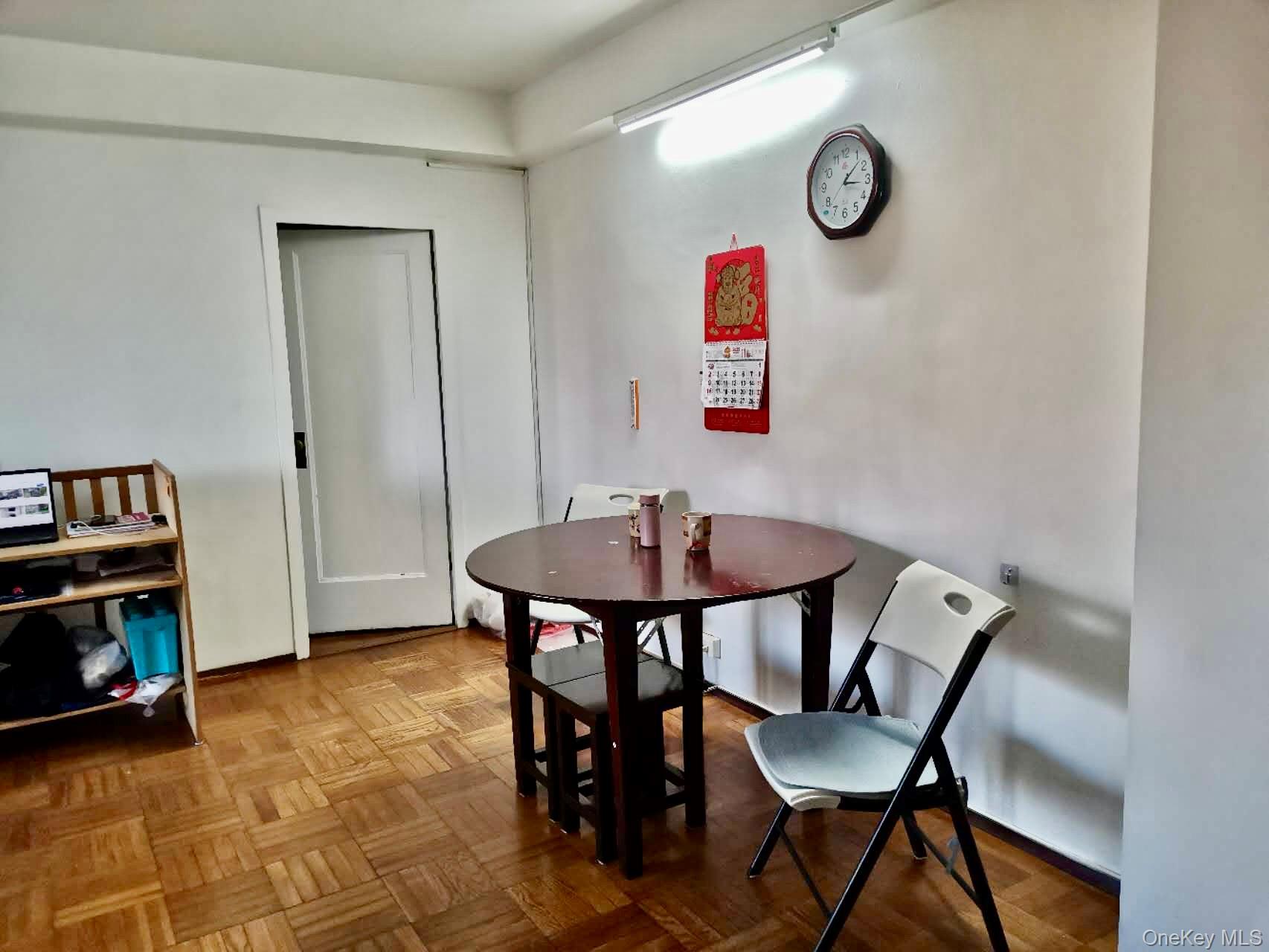 #5 photo, 1604 Metropolitan Avenue, Бронкс ‖ Bronx , NY 10462