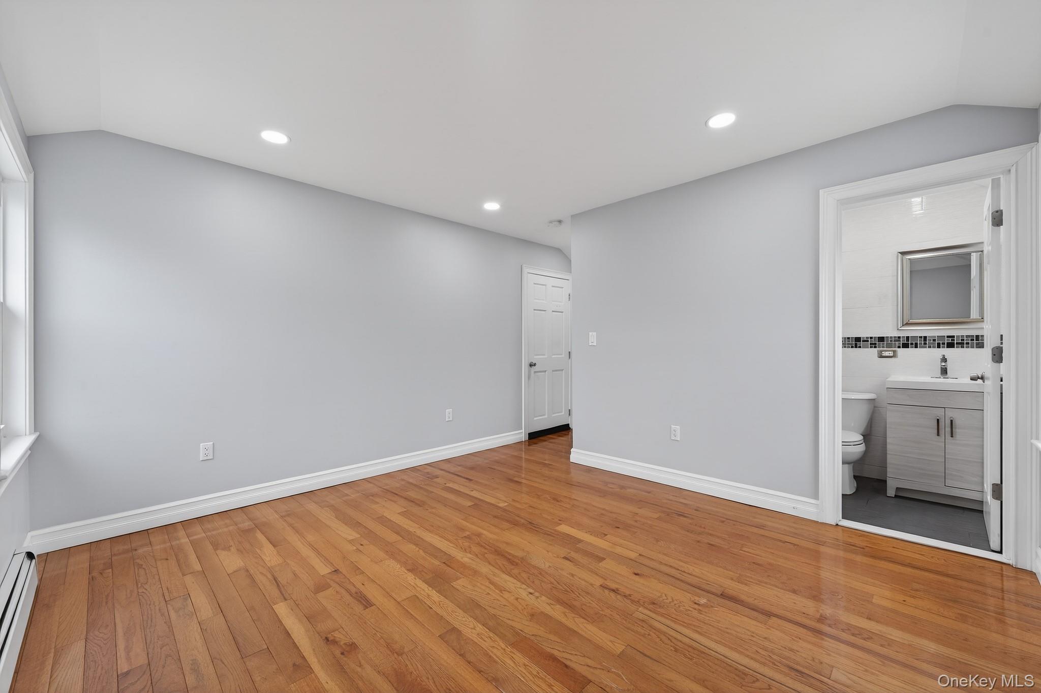 #13 photo, 13113 134th Street, 뉴욕퀸즈 South Ozone Park , NY 11420