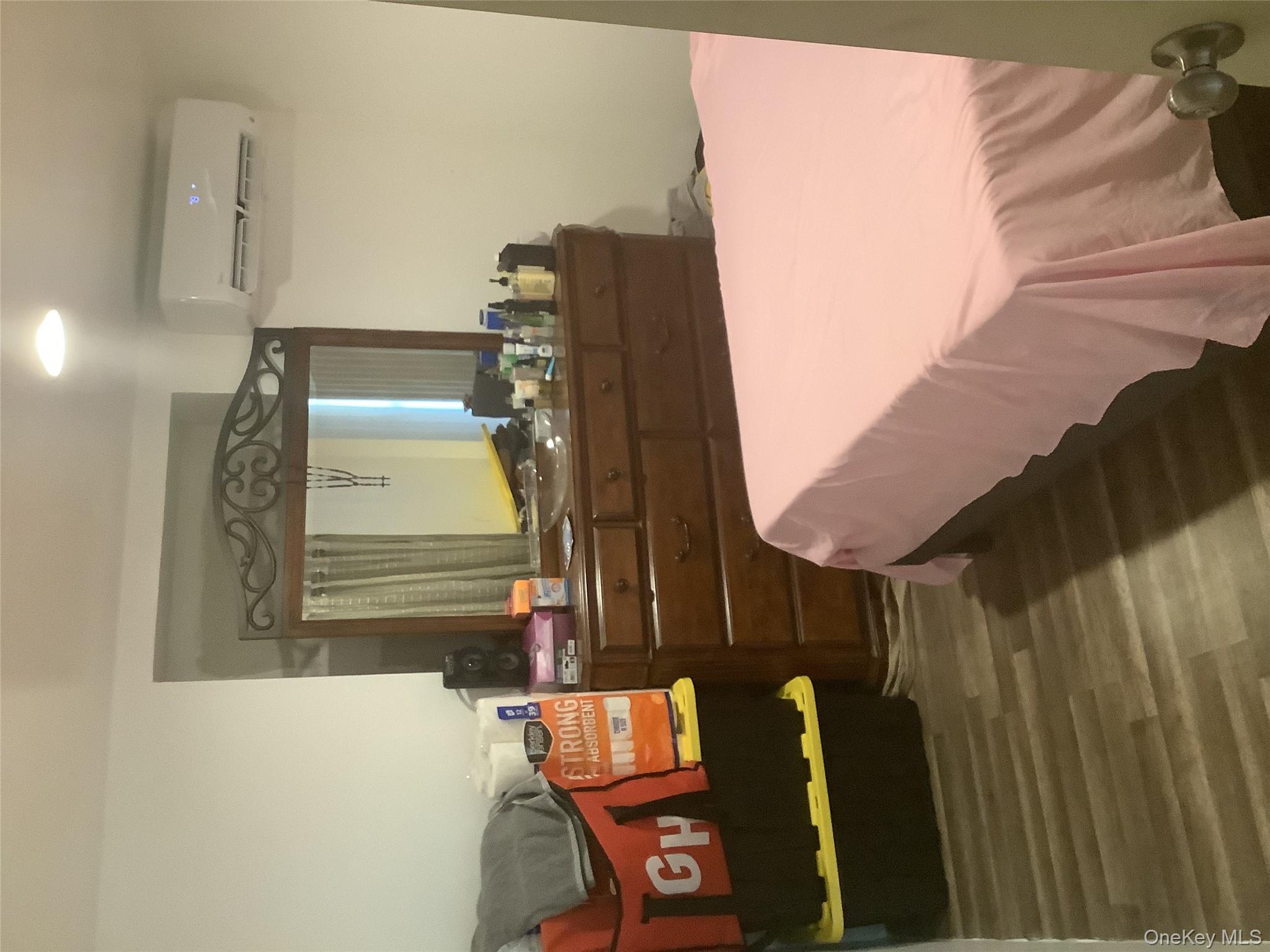 #11 photo, 3305 Bronxwood Avenue, Bronx , NY 10469