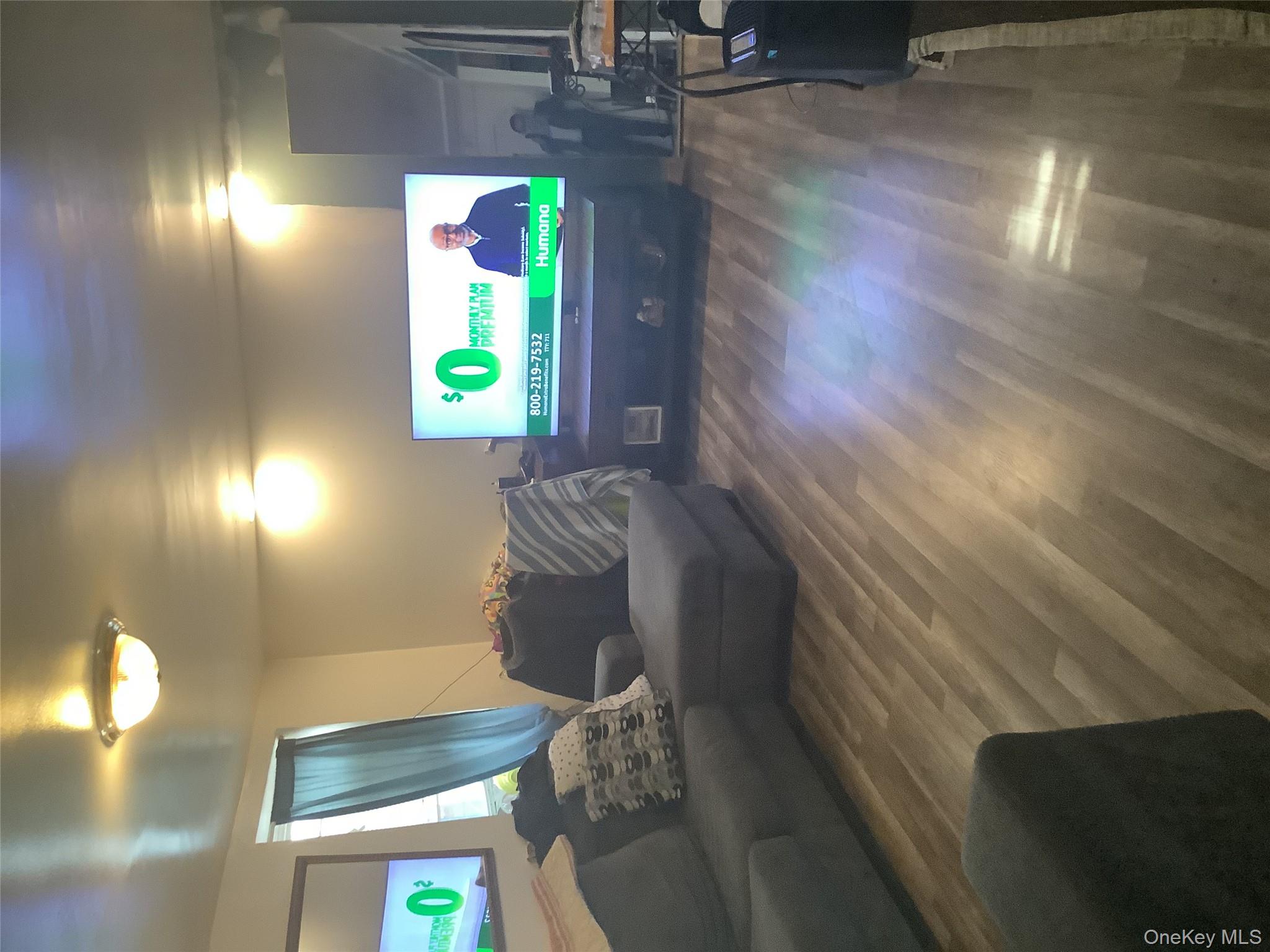 #8 photo, 3305 Bronxwood Avenue, Bronx , NY 10469