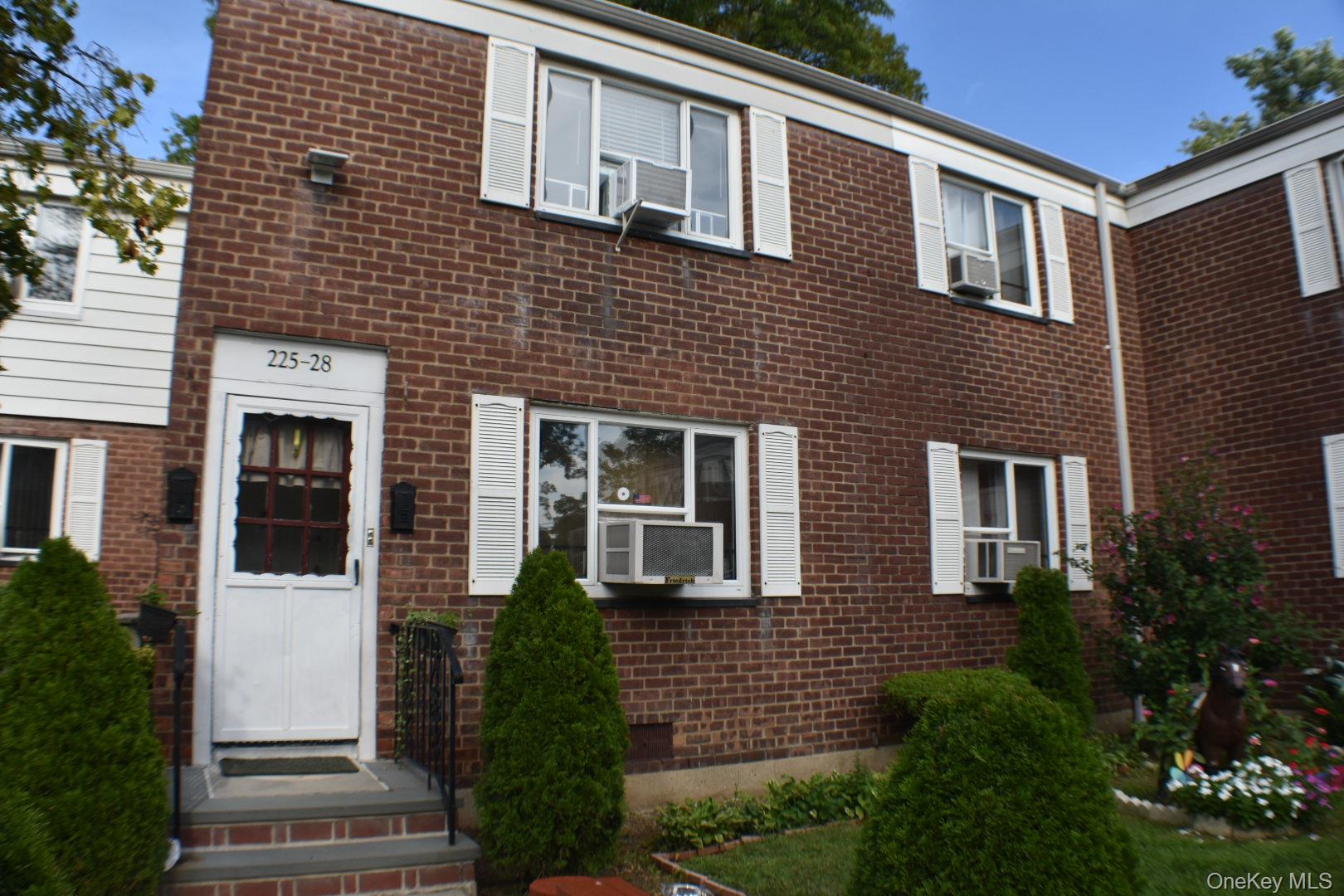 #1 photo, 225-28 88 Avenue, كوينز Queens Village , NY 11427