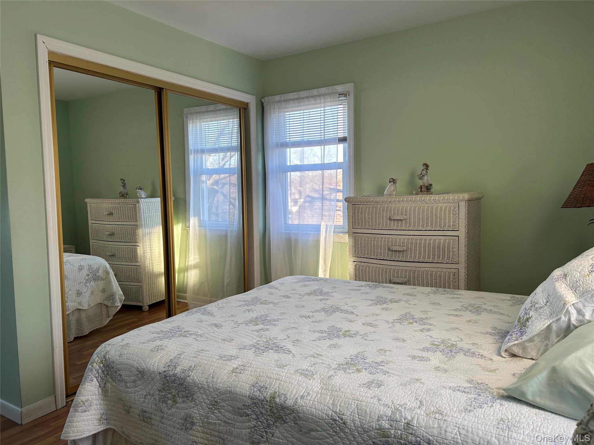 #16 photo, 70 E Beverly Parkway, ناسو Valley Stream , NY 11580