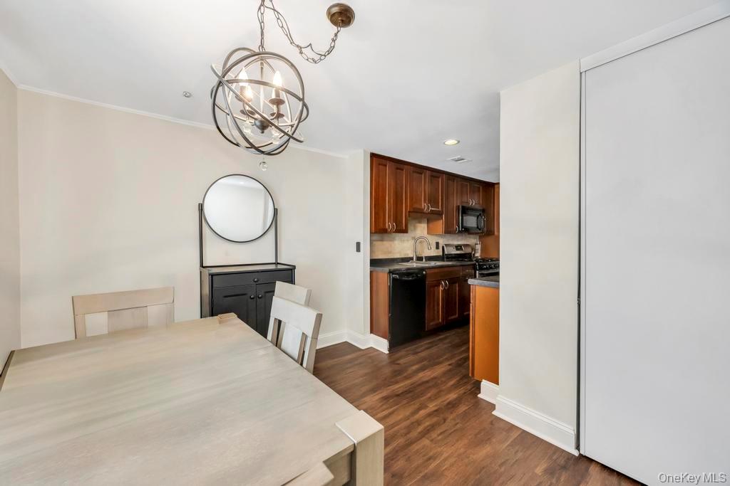 #10 photo, 172 Skyline Drive, 东长岛 科勒姆 Coram , NY 11727