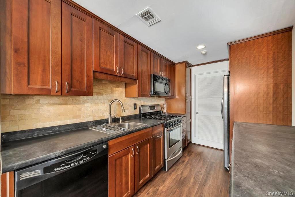 #14 photo, 172 Skyline Drive, 东长岛 科勒姆 Coram , NY 11727