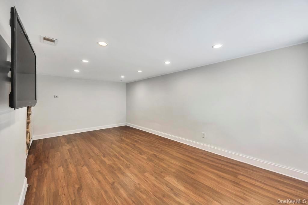 #5 photo, 172 Skyline Drive, 东长岛 科勒姆 Coram , NY 11727