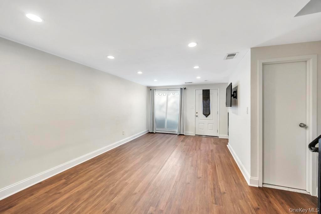 #7 photo, 172 Skyline Drive, 东长岛 科勒姆 Coram , NY 11727