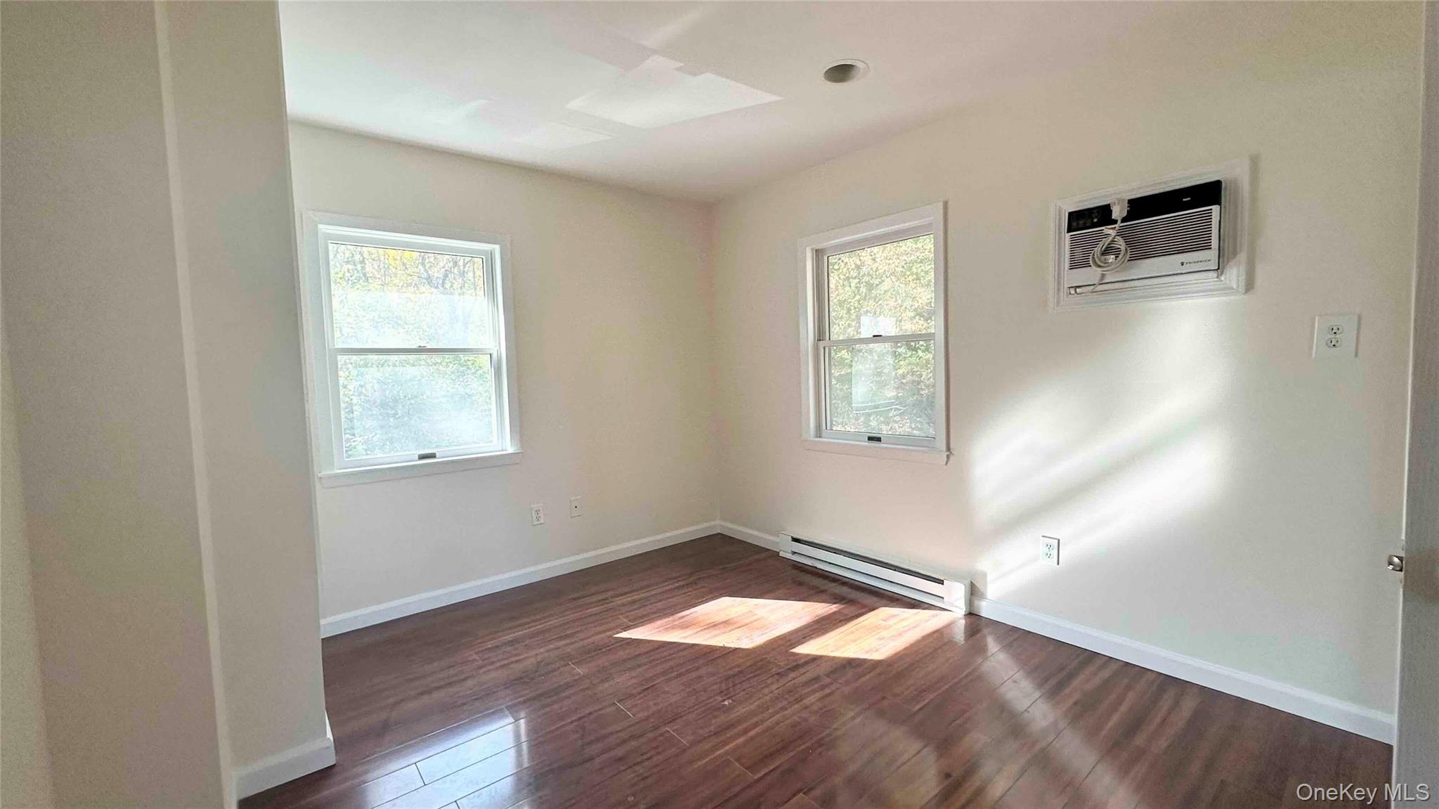 #7 photo, 64 Pine Hollow Road, नासाउ काउंटी Oyster Bay , NY 11771