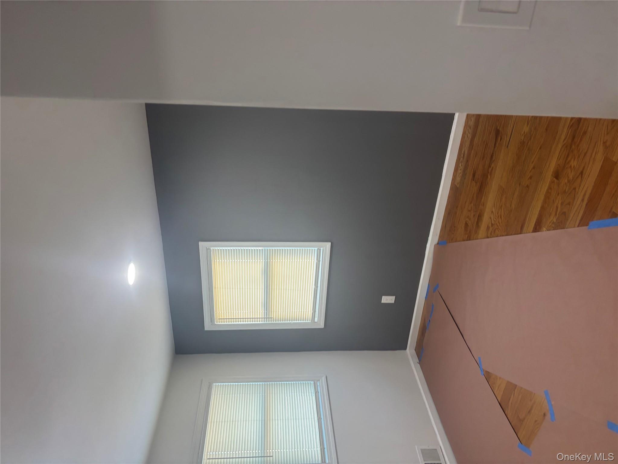 #15 photo, 447 Albany Avenue, سوفولك Amityville , NY 11701