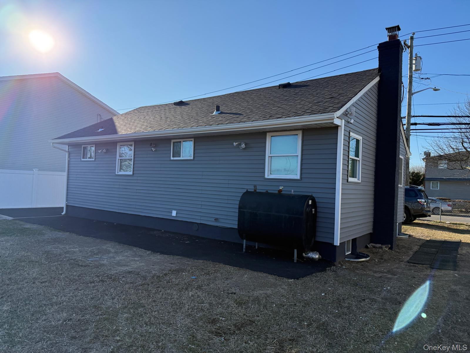 #6 photo, 447 Albany Avenue, سوفولك Amityville , NY 11701