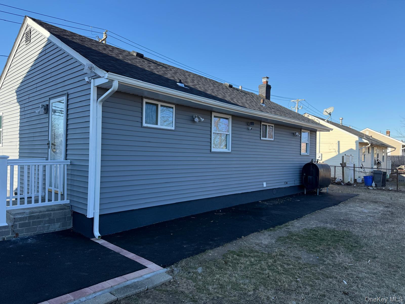 #7 photo, 447 Albany Avenue, سوفولك Amityville , NY 11701