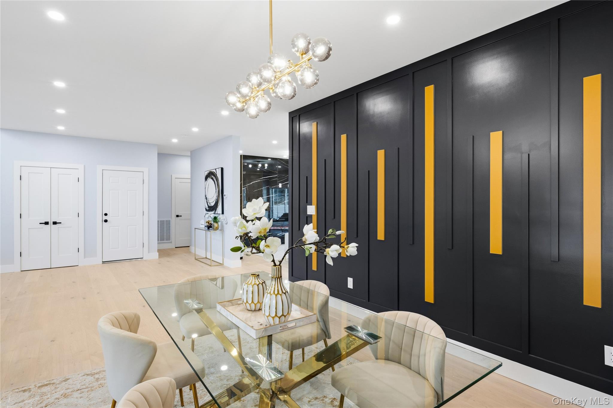 #4 photo, 14 Fawn Lane, מחוז נסאו Westbury , NY 11590