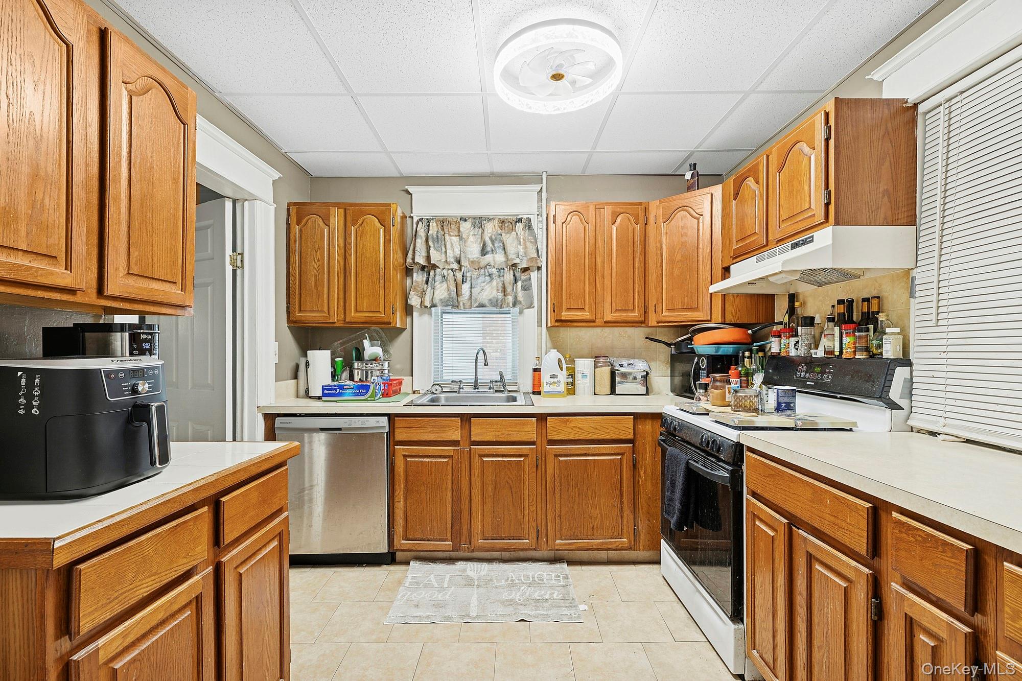 #6 photo, 331 Tulip Avenue, Floral Park , NY 11001