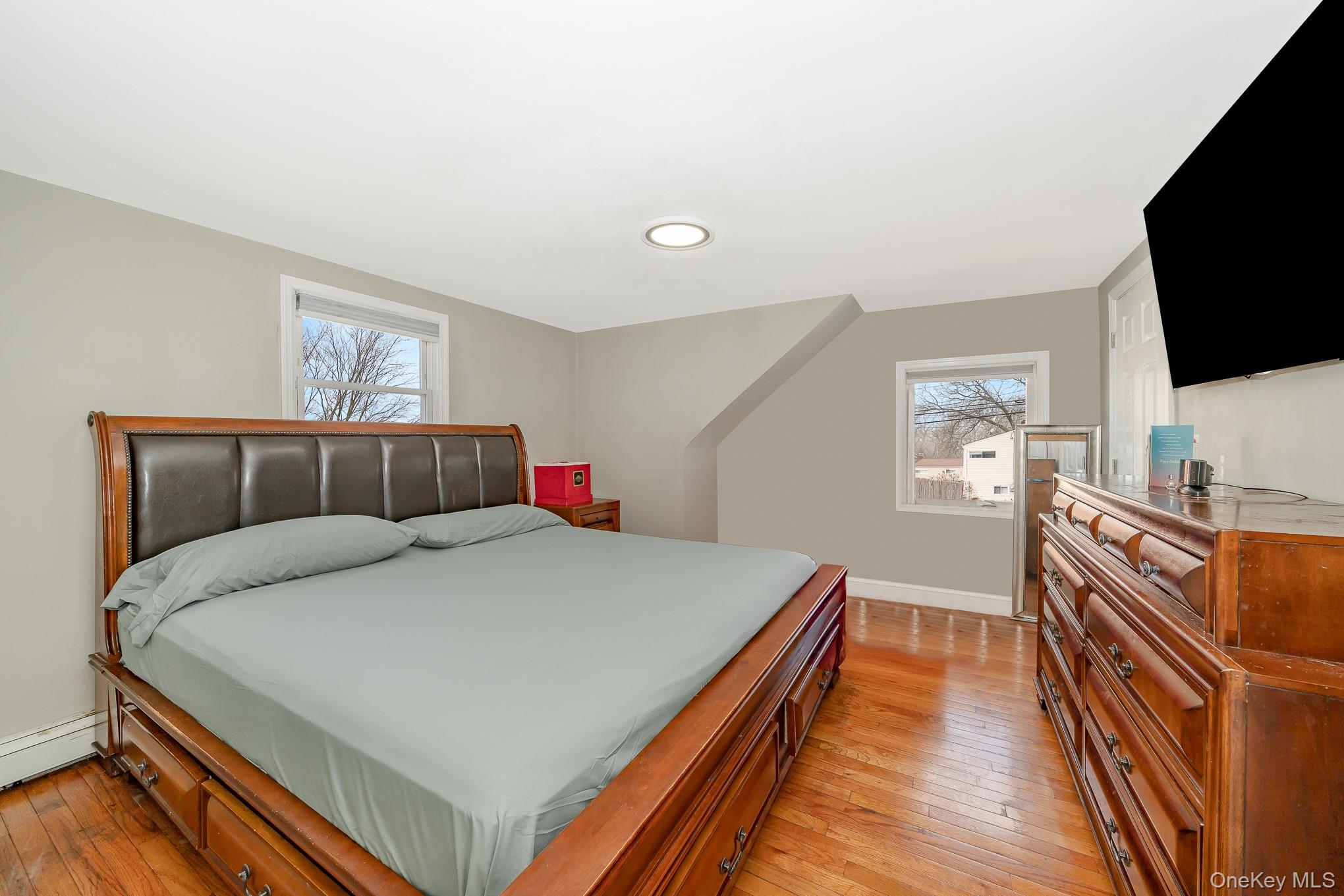 #11 photo, 22 Francine Drive, Massapequa , NY 11758