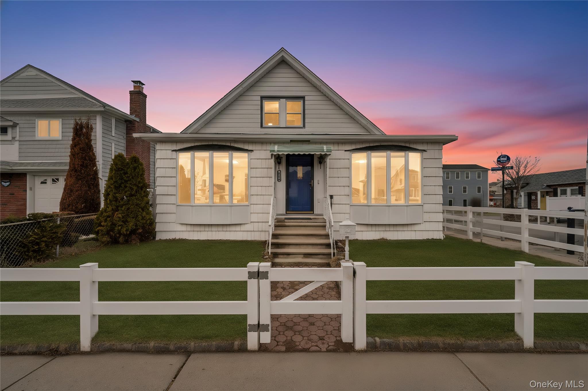 #2 photo, 100-19 160th Avenue, कुईंस Howard Beach , NY 11414