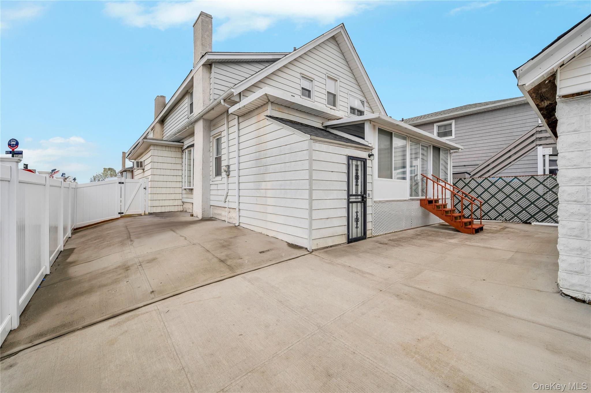 #5 photo, 100-19 160th Avenue, कुईंस Howard Beach , NY 11414