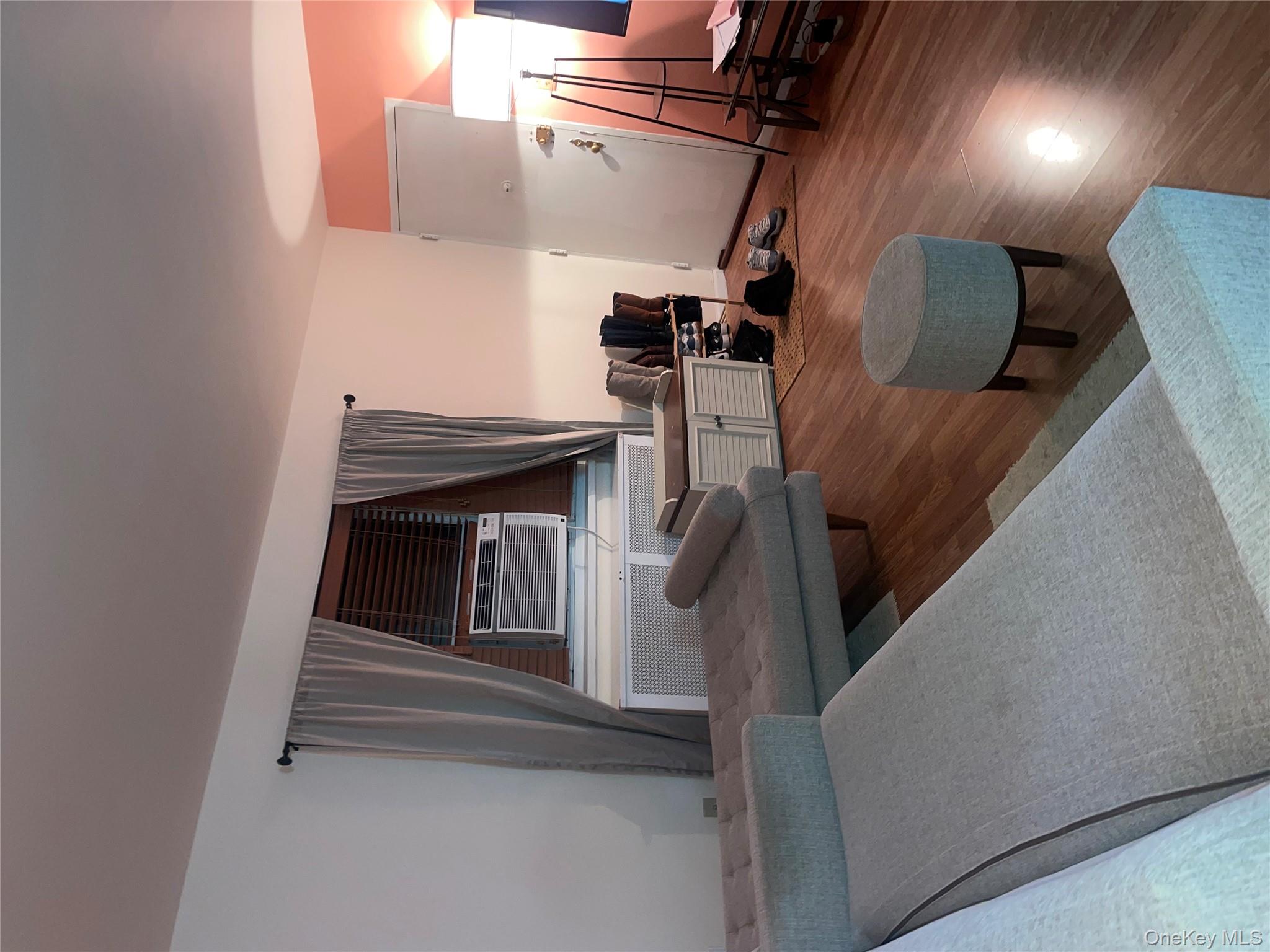 #13 photo, 224-04 Manor Road, كوينز Queens Village , NY 11427