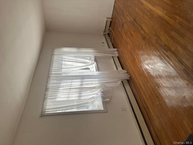 #3 photo, 162 Rolling Street, Malverne , NY 11565