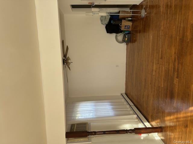 #4 photo, 162 Rolling Street, Malverne , NY 11565