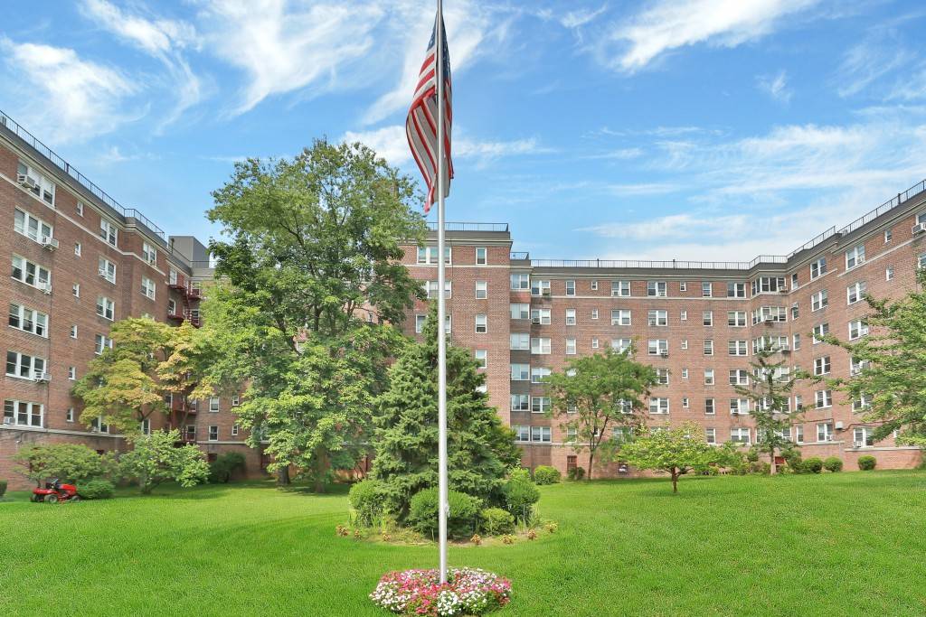 #17 photo, 5410 Netherland Avenue, #A24, West Bronx , NY 10471