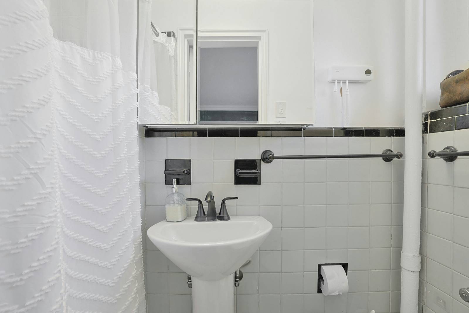 #9 photo, 5410 Netherland Avenue, #A24, West Bronx , NY 10471